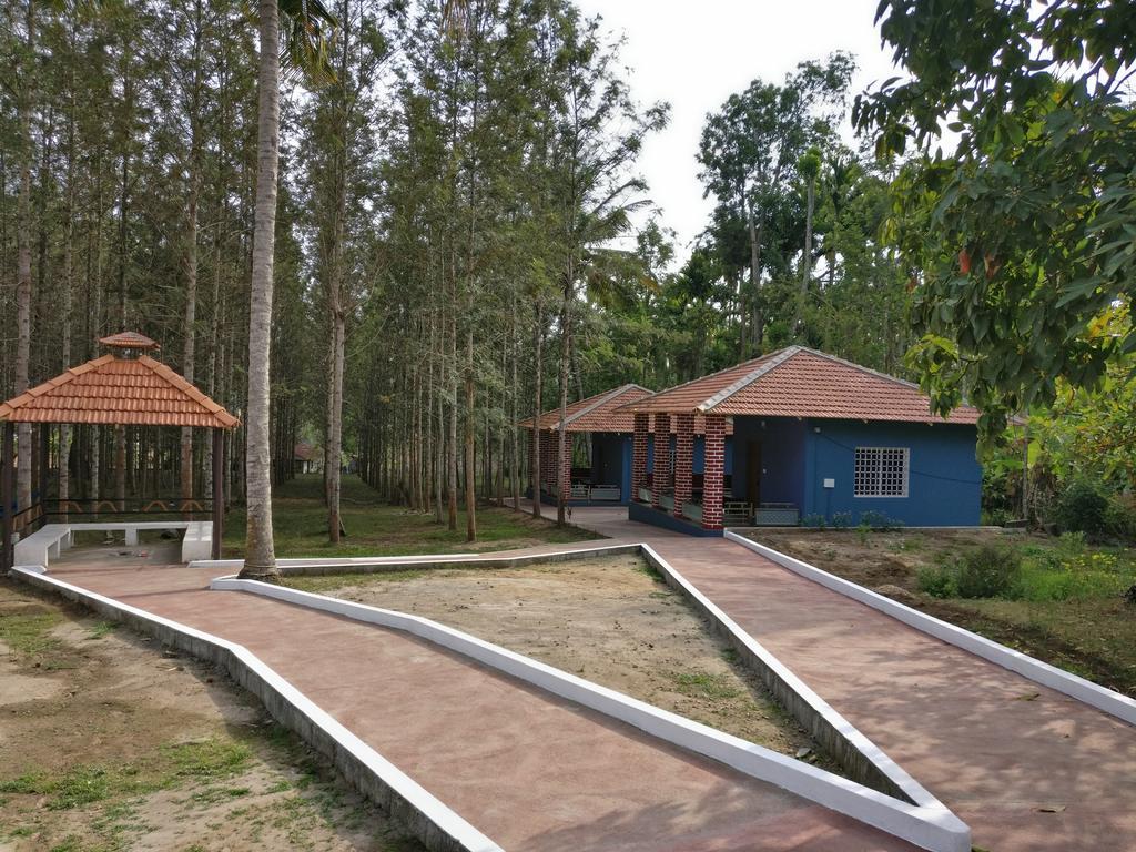 The Shades Holiday Homes Kushalnagar Ngoại thất bức ảnh
