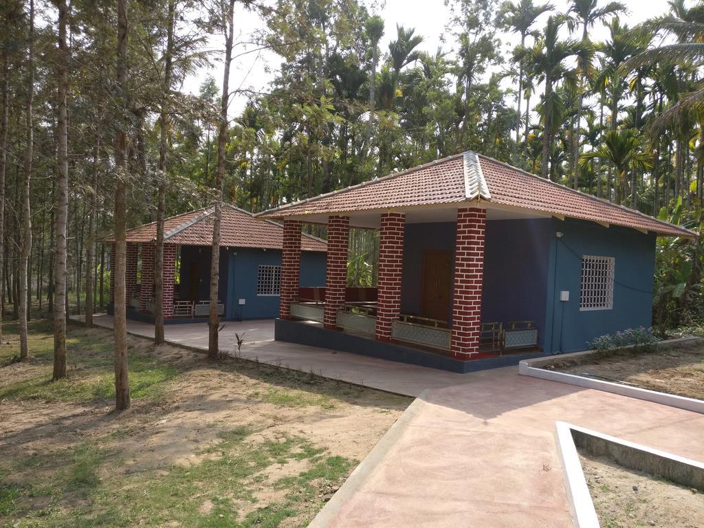 The Shades Holiday Homes Kushalnagar Ngoại thất bức ảnh