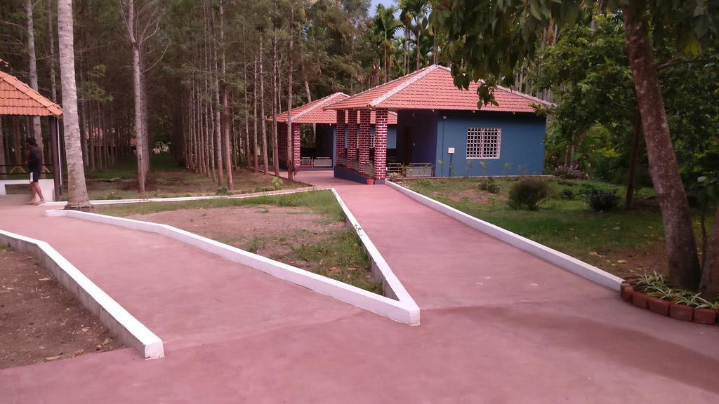 The Shades Holiday Homes Kushalnagar Ngoại thất bức ảnh